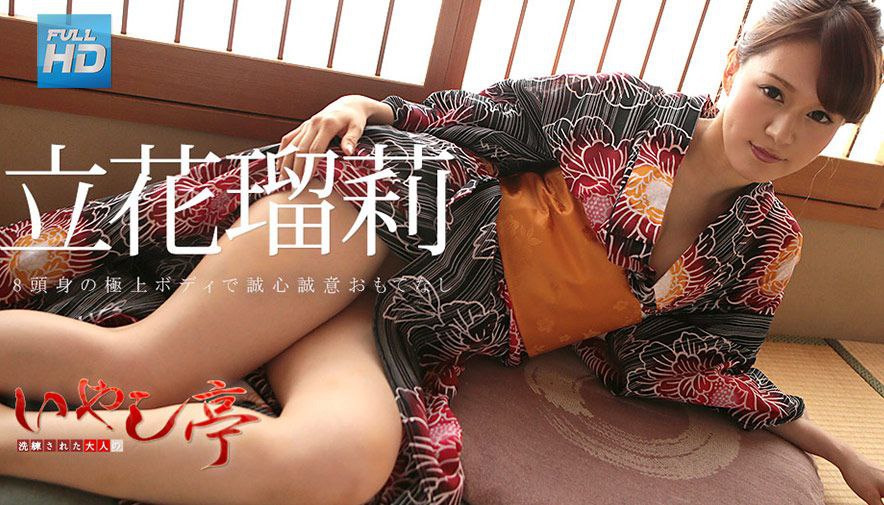 最新的情侣交换【双飞男女】两个小少妇的难忘一夜，酒店开房，互换伴侣，轮流换着玩，淫乱场景看了秒